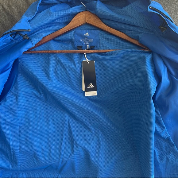 adidas rainjacket - Picture 2 of 8